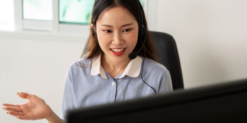 Customer Support helps users contact the service easily and receive accurate guidance